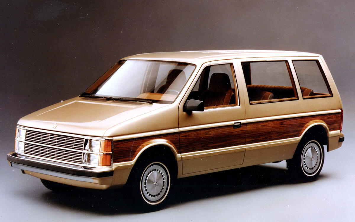 Plymouth Voyager (1983) Plymouth Voyager (1983)