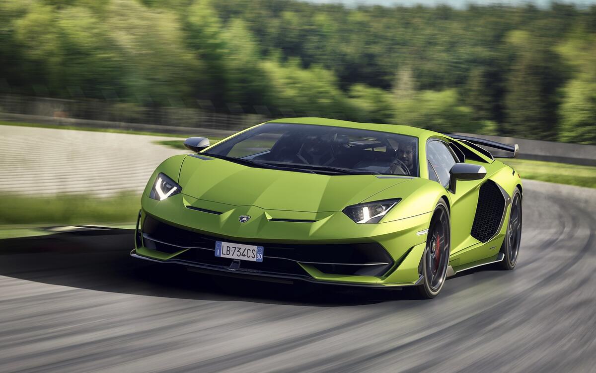 Non-hybrid V12-powered Lamborghini: Aventador SVJ, 2018 Non-hybrid V12-powered Lamborghini: Aventador SVJ, 2018