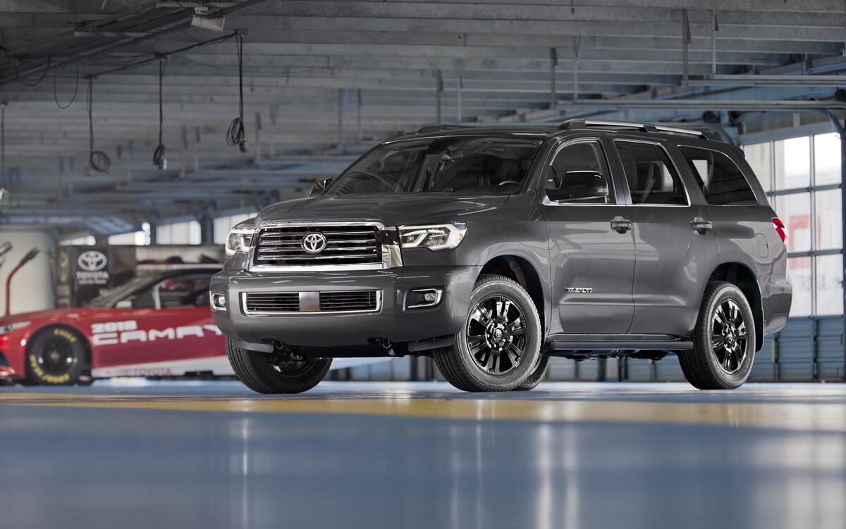 Toyota Sequoia – 5730lb (2605kg)