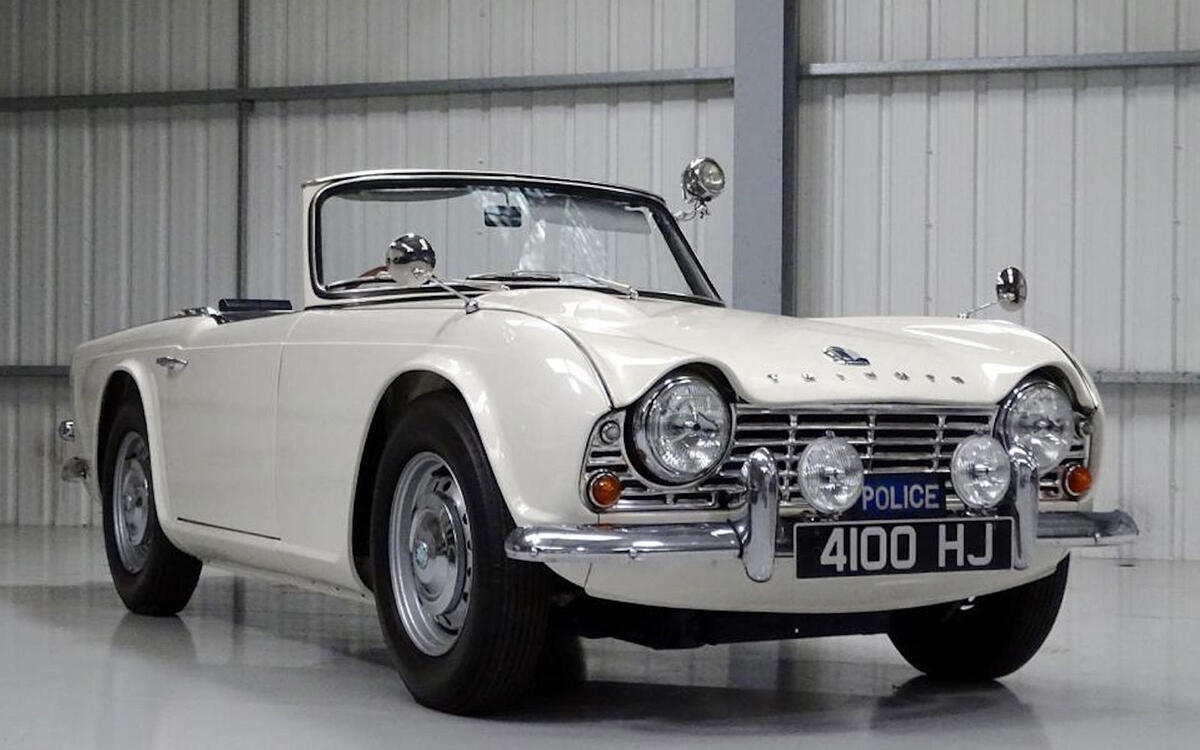 82 1961 Triumph TR4