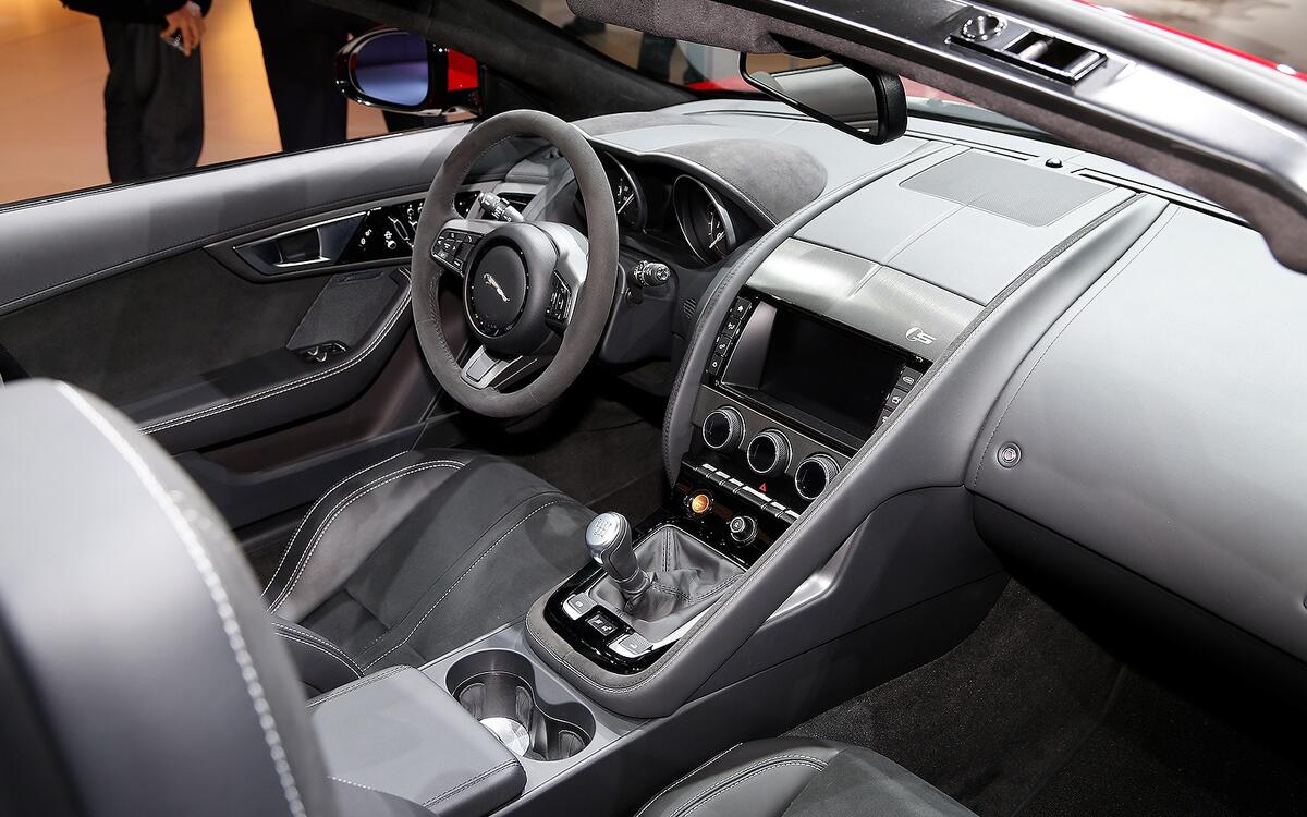 Jaguar F-type manual (2014-2019) Jaguar F-type manual (2014-2019)