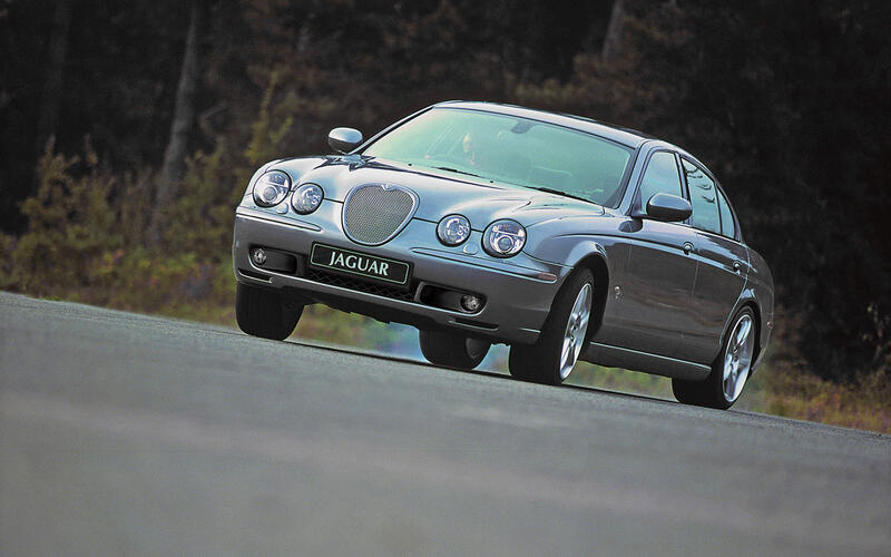 Jaguar S-Type R Plus  Jaguar S-Type R Plus