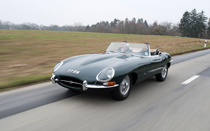 Jaguar E-type (1961)