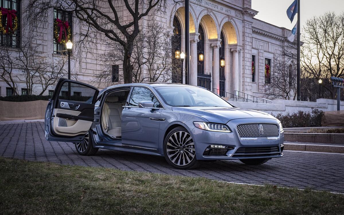 Lincoln Continental Coach Door Edition (2019)