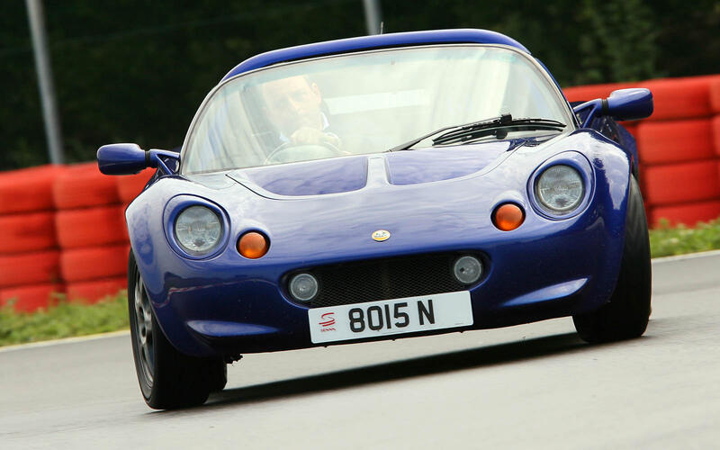 Lotus Elise (1996) Lotus Elise (1996)