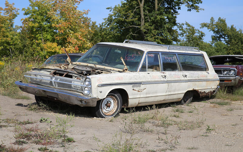 PLYMOUTH FURY STATION WAGON - 1965