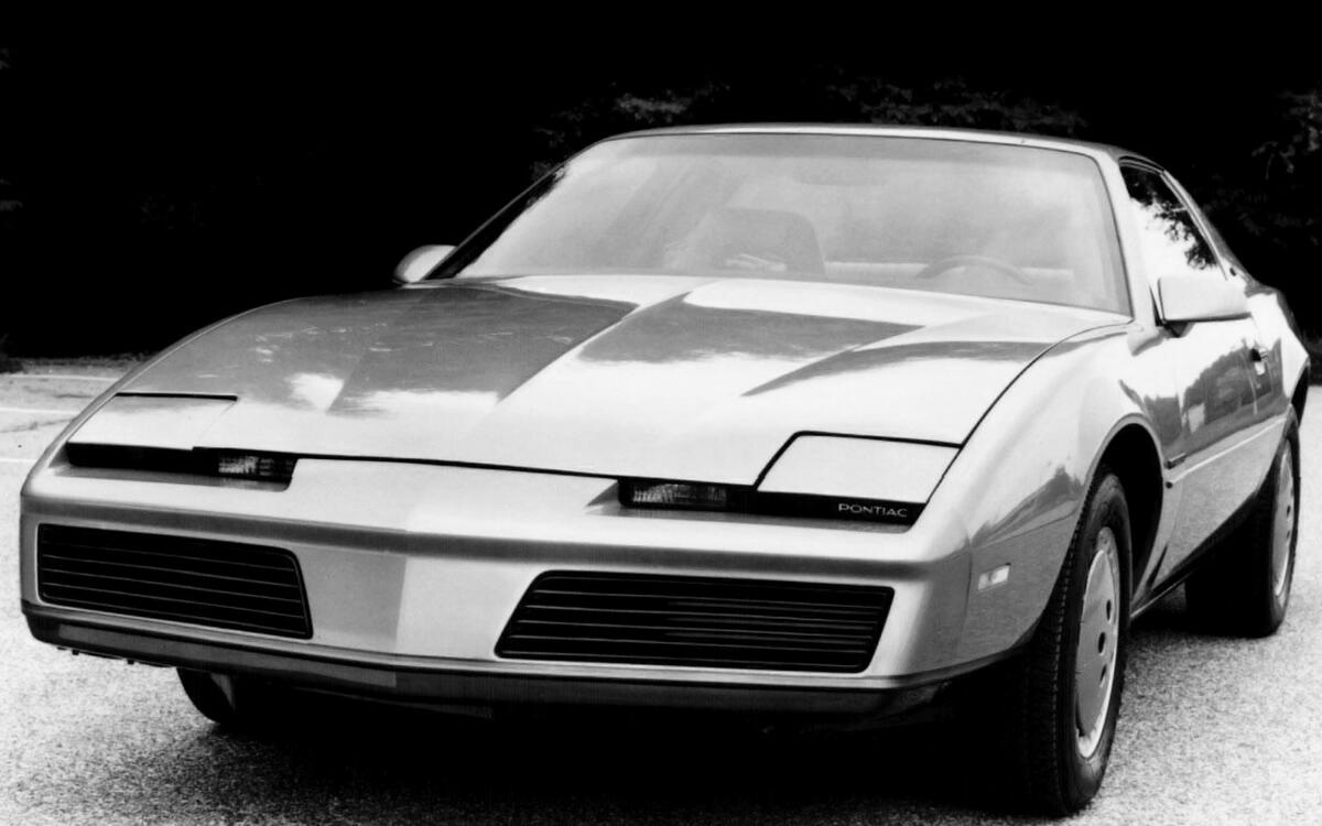 Pontiac Firebird (1982) Pontiac Firebird (1982)