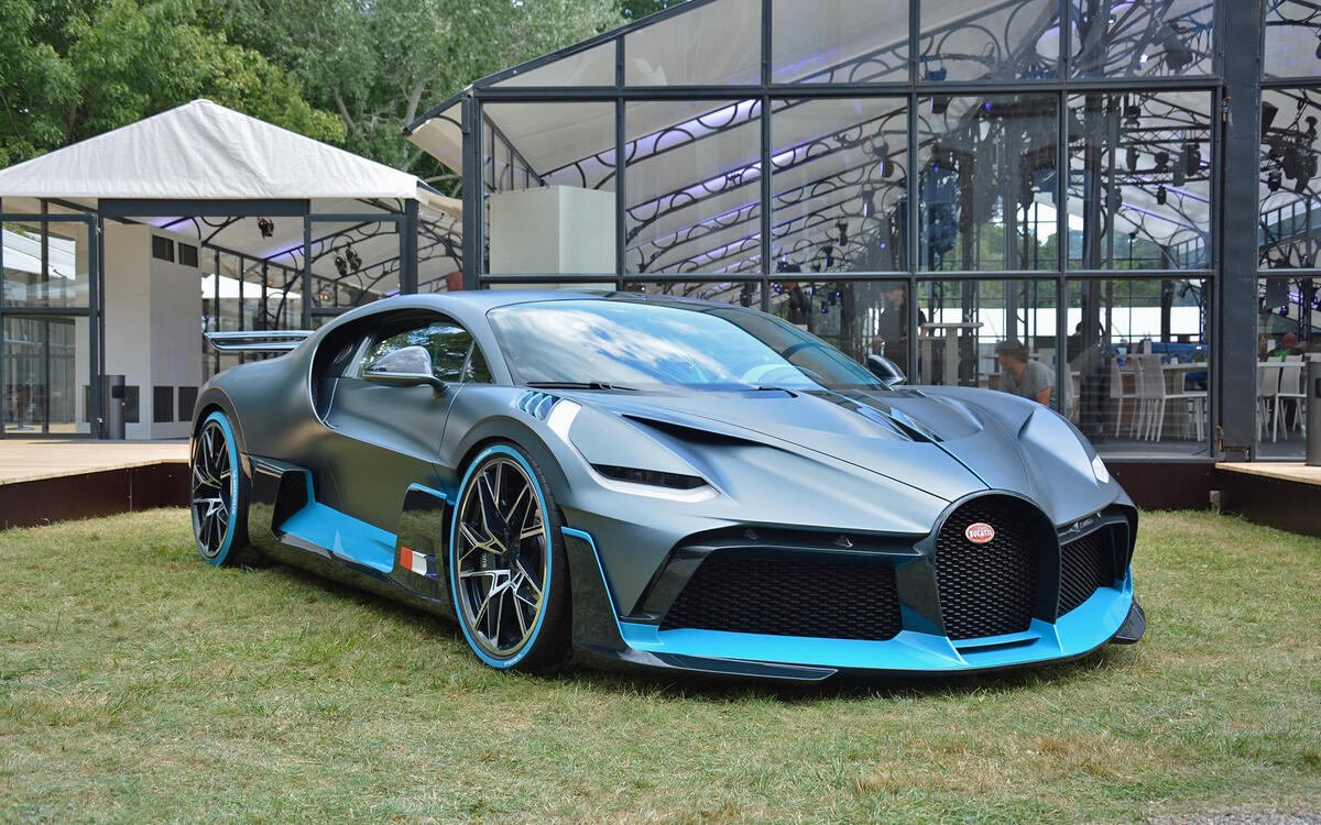 Bugatti Divo (2018) Bugatti Divo (2018)