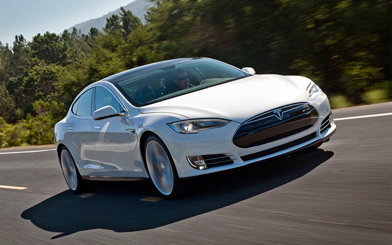 Tesla Model S (2014)