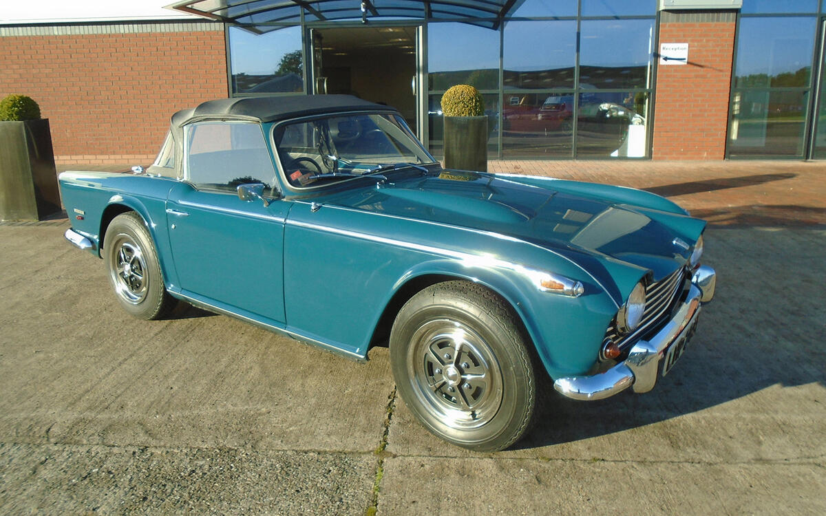 82: Triumph TR5 PI  82: Triumph TR5 PI