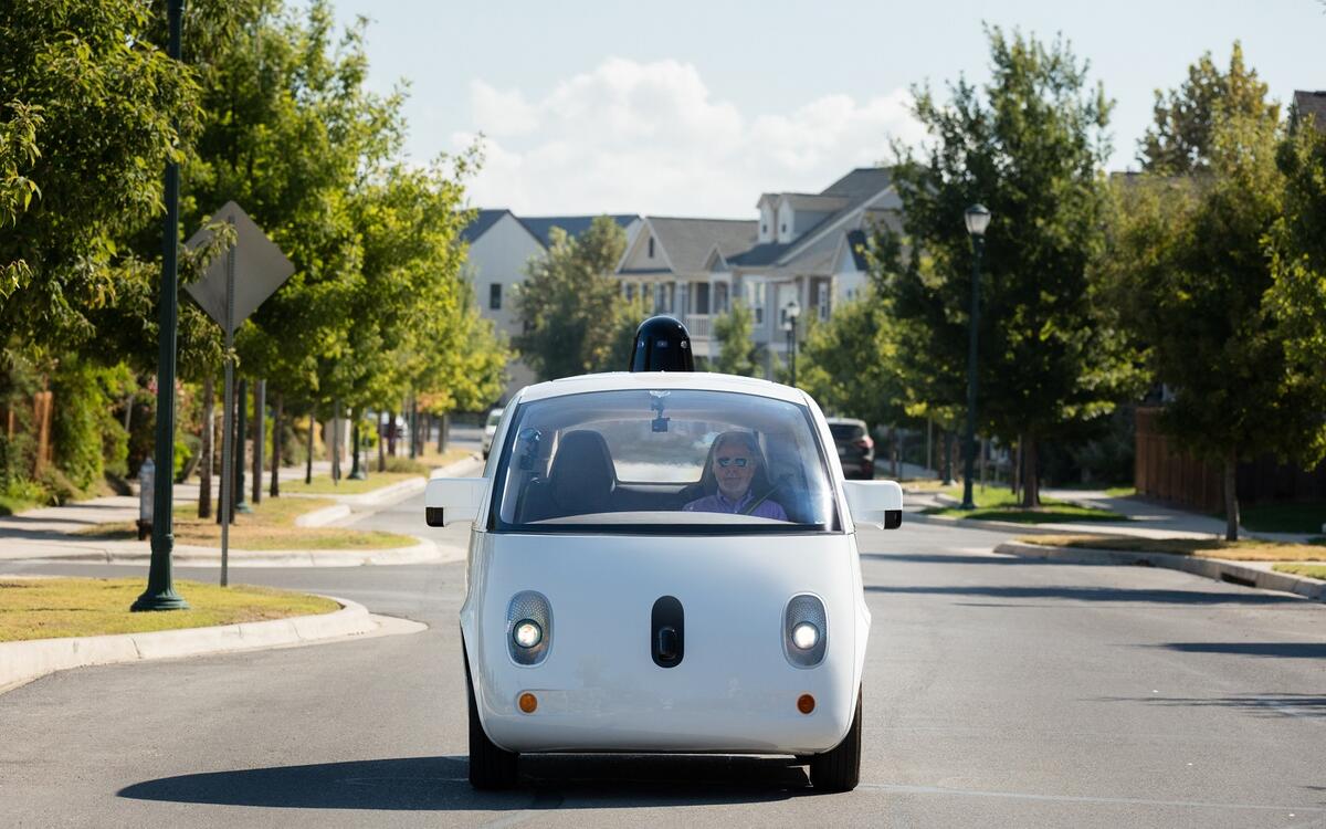 Google starts self-driving car program (2009) Google starts self-driving car program (2009)