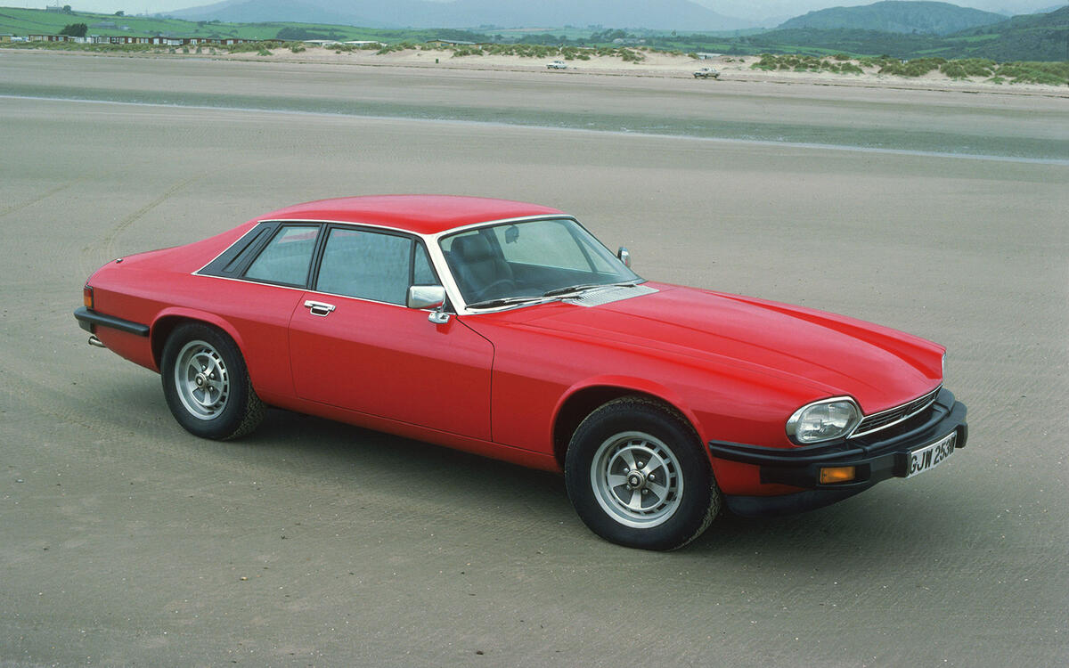 The XJ-S replaces the E-Type The XJ-S replaces the E-Type