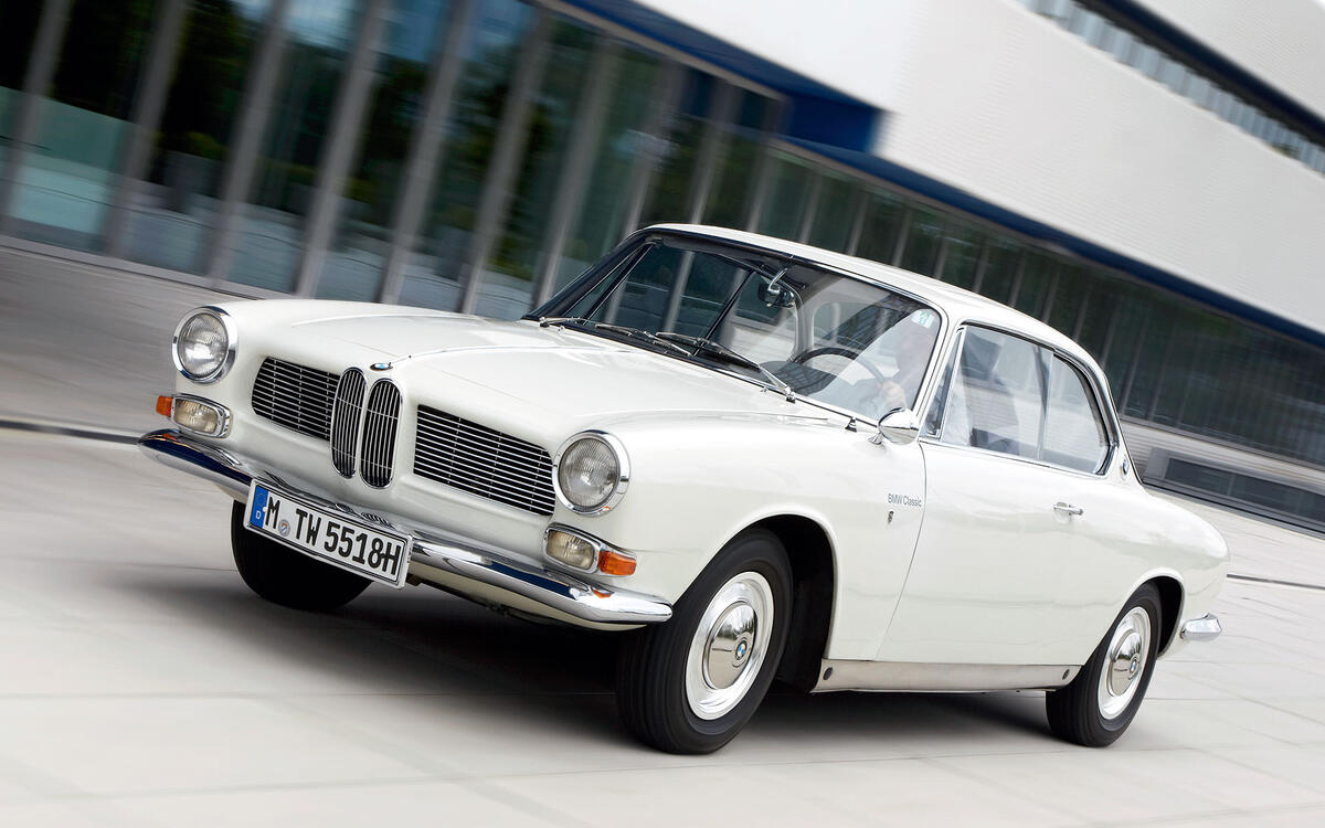 1962: 3200CS