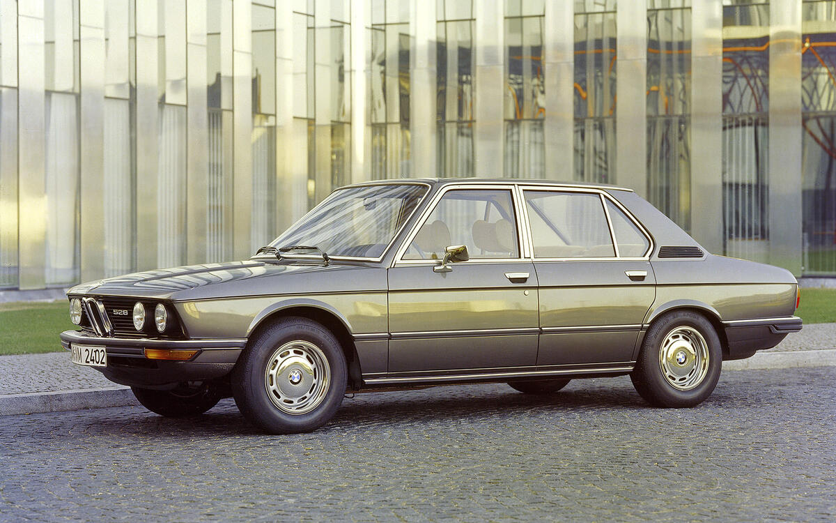 1978: E12 528i
