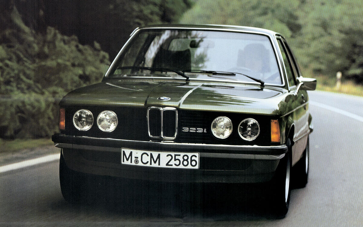 1979: E21 323i