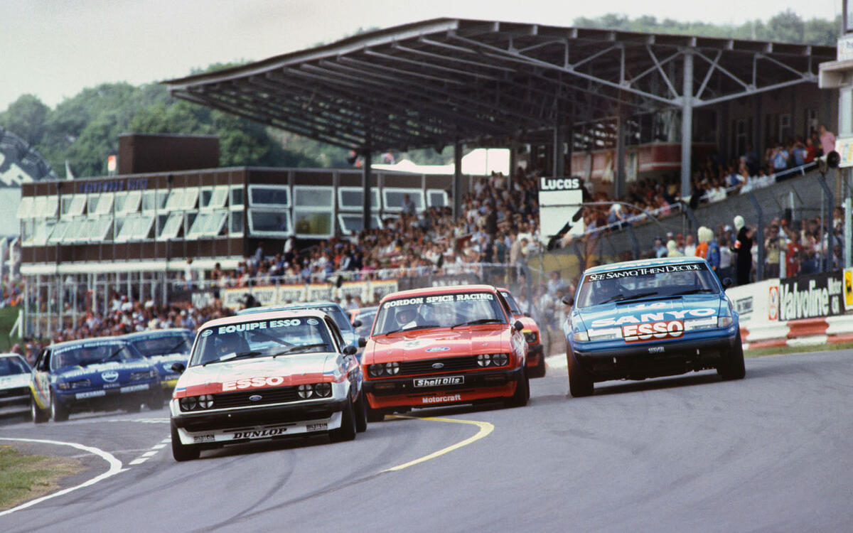 1982: Capri vs SD1 1982: Capri vs SD1