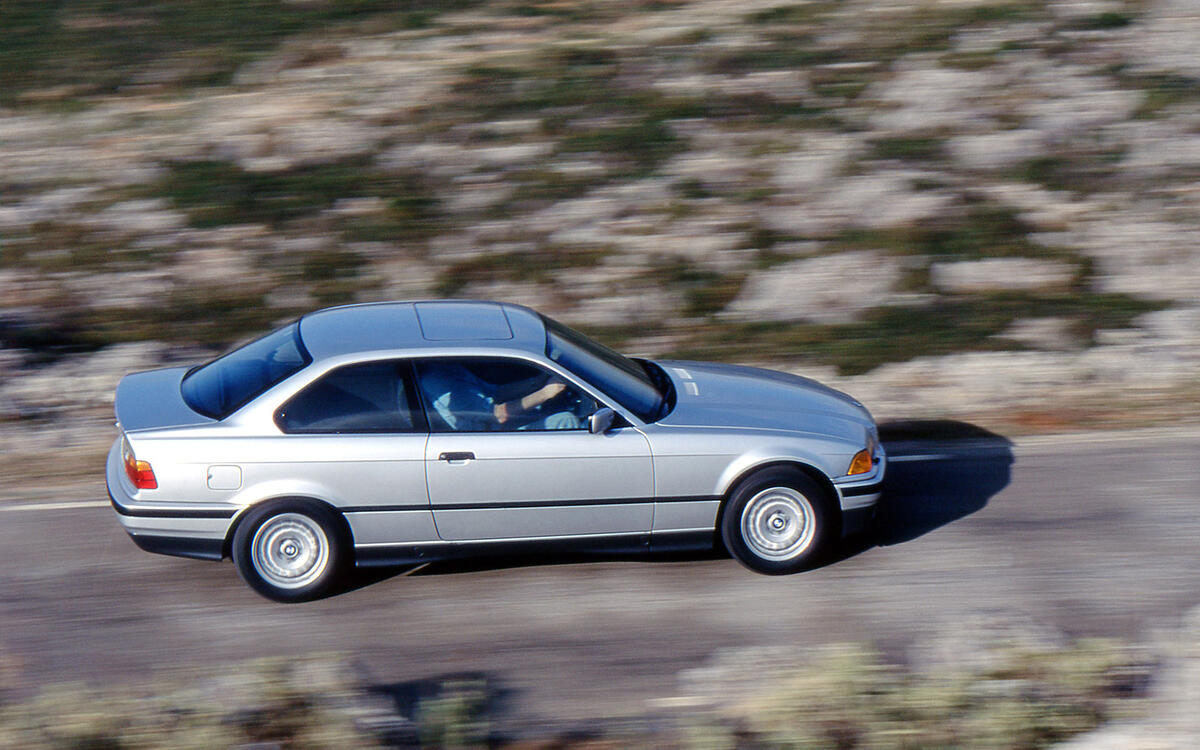 1991: E36 318iS