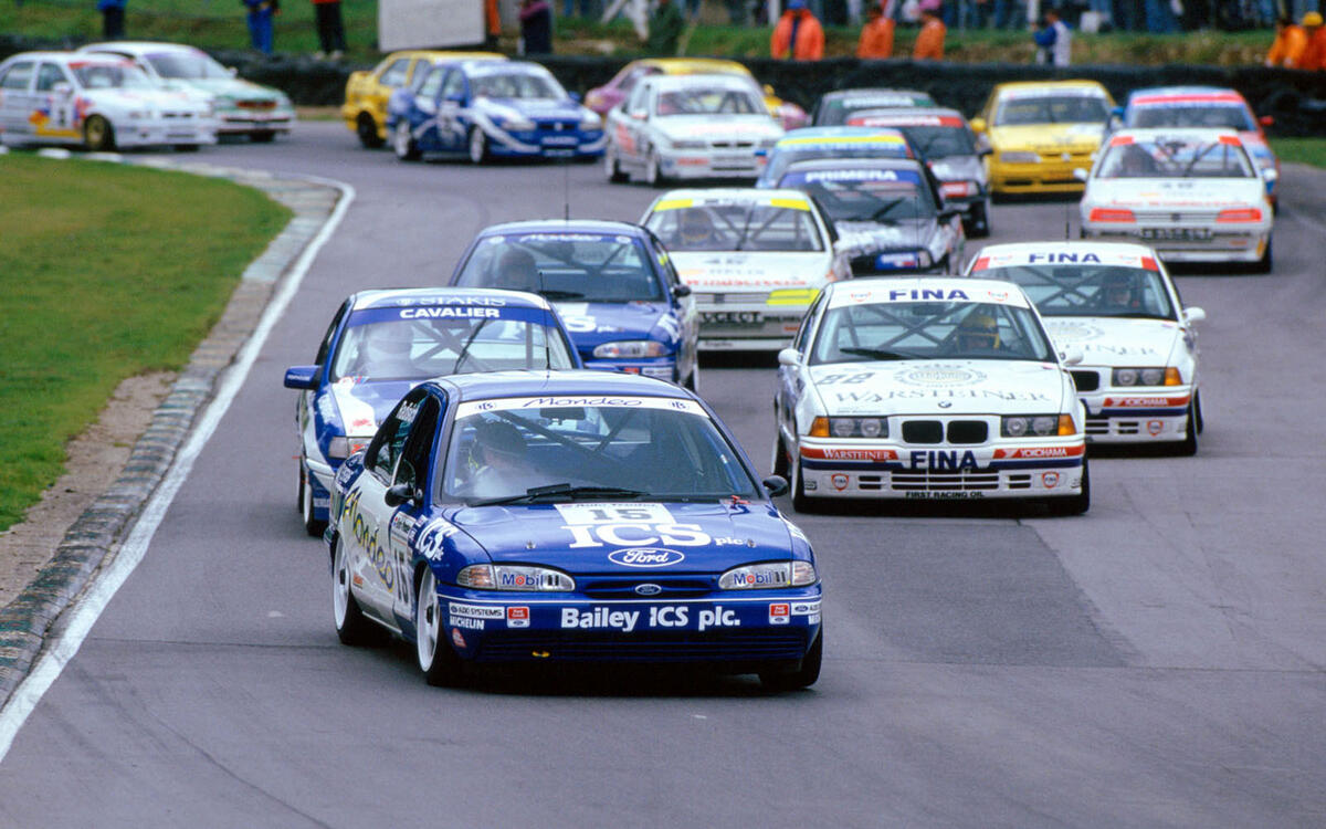 1993: Super Touring brings in the manufacturers 1993: Super Touring brings in the manufacturers