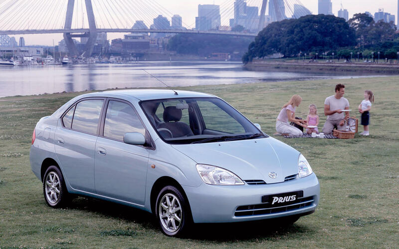 1997 - Toyota Prius 1997 - Toyota Prius