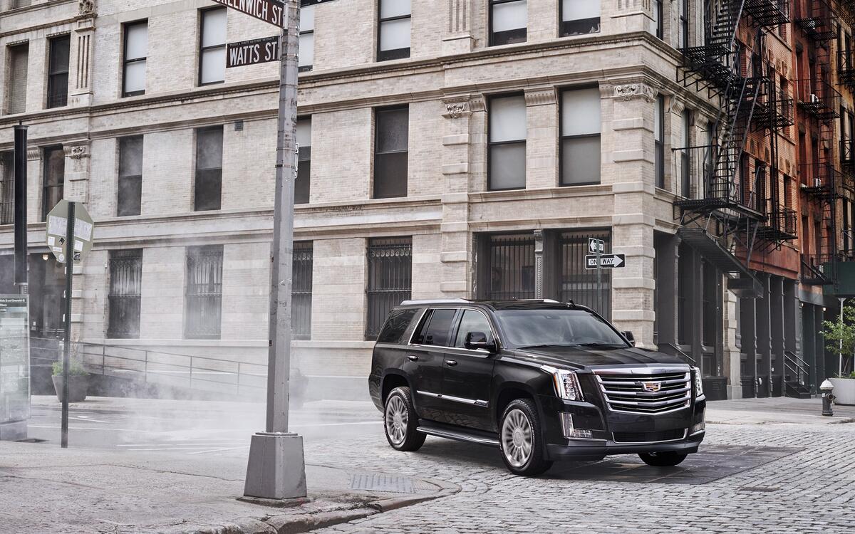 Cadillac Escalade ESV – 5831lb (2650kg)