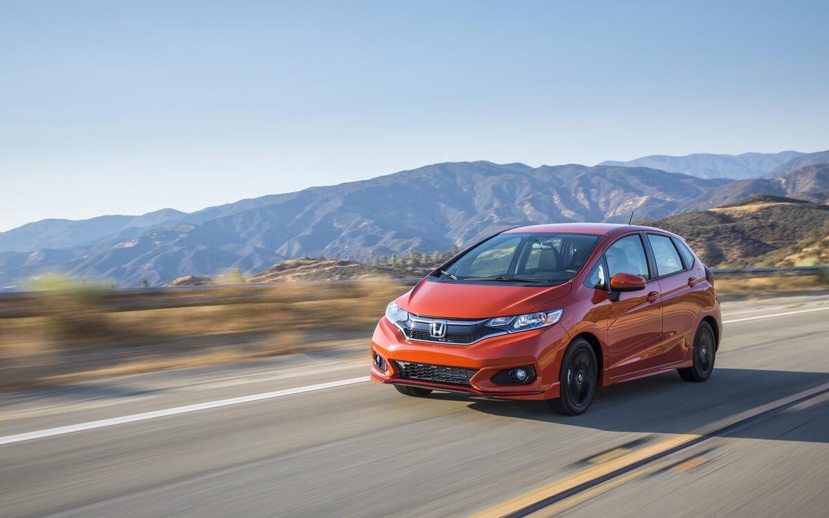 Honda Fit – 2522lb (1146kg)