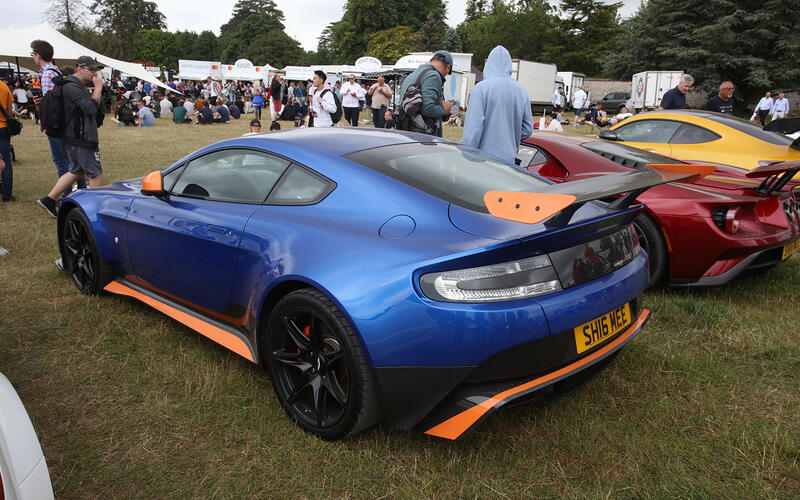 Aston Martin Vantage GT8 Aston Martin Vantage GT8