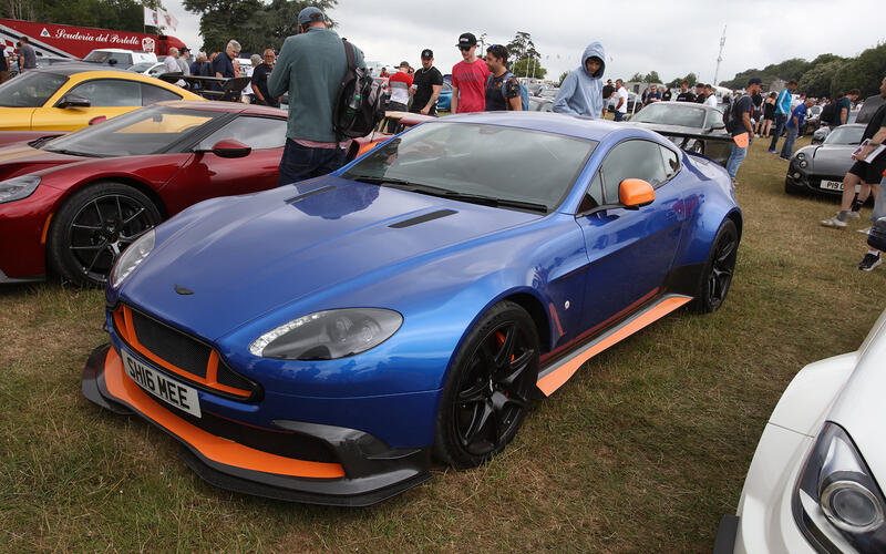 Aston Martin Vantage GT8 Aston Martin Vantage GT8