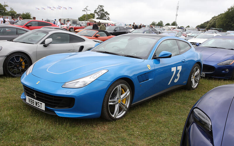 Ferrari GTC4 Lusso V12 Ferrari GTC4 Lusso V12