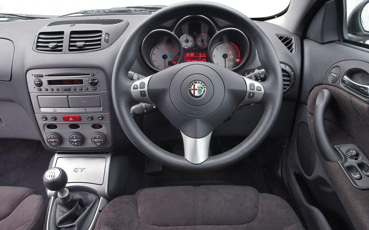 Alfa Romeo GT (2004-2010)