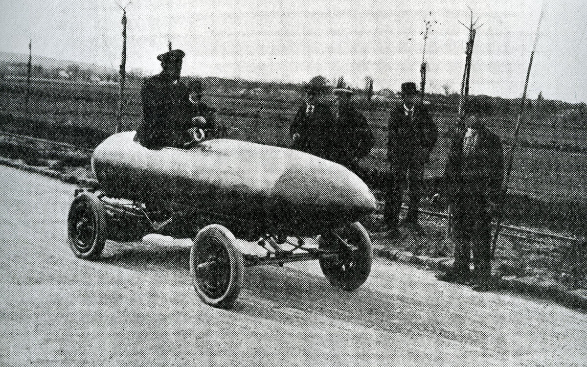 1899: La Jamais Contente – 62mph 1899: La Jamais Contente – 62mph