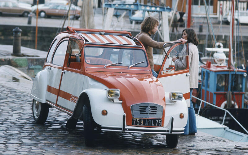 Citroën 2CV (1948) Citroën 2CV (1948)