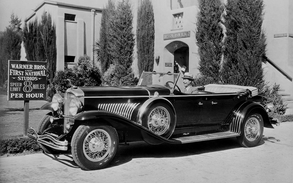 Duesenberg: Model J (1928) Duesenberg: Model J (1928)