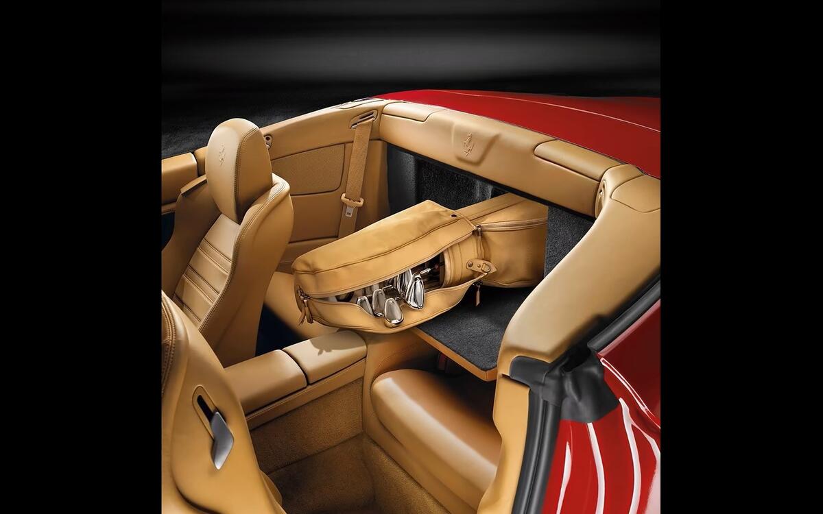 Ferrari California T – golf bag Ferrari California T – golf bag