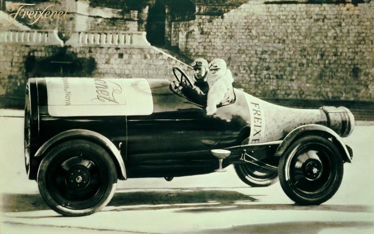 Freixenet cava bottle car – 1929 Freixenet cava bottle car - 1929