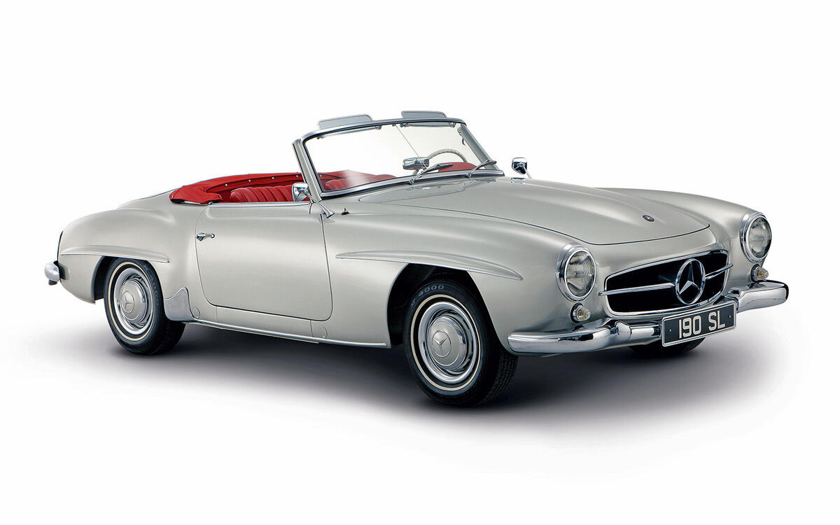 190SL (W121) – 1955-1963 – 25,881 produced – 3235 per year