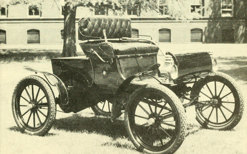 MASS-PRODUCED CAR, SPEEDOMETER: Curved Dash Oldsmobile (1901)
