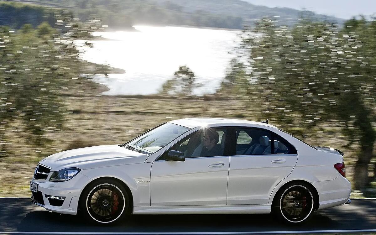 Mercedes-Benz C63 AMG Mercedes-Benz C63 AMG
