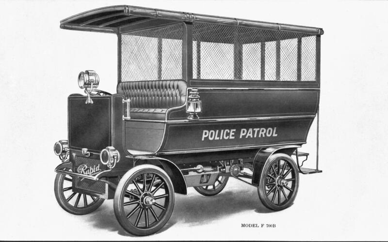 Rapid Model F 700B Police Patrol Wagon (1910)