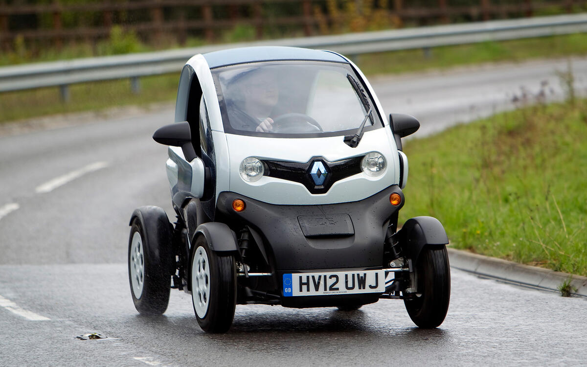 Renault Twizy (450kg) Renault Twizy (450kg)