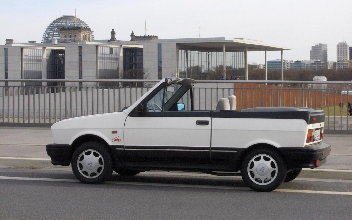 Yugo Cabrio (1990)
