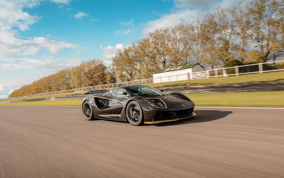 Lotus: Evija - 200mph Lotus: Evija - 200mph