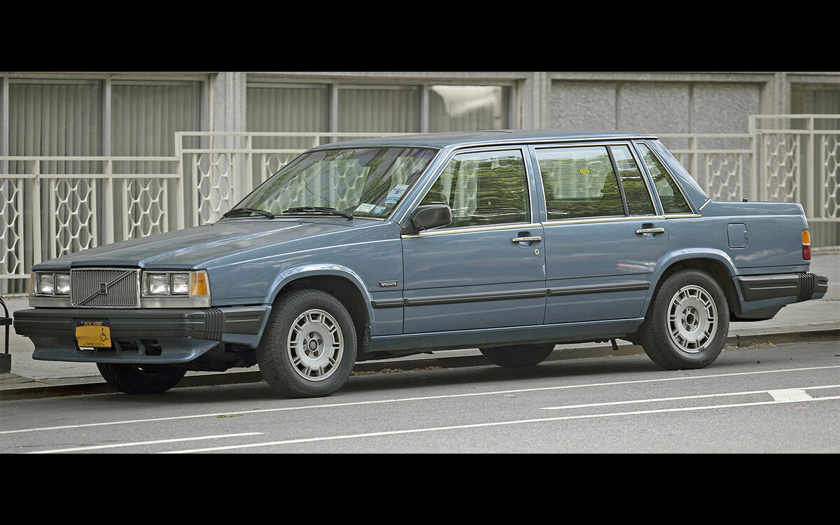 1988 Volvo 740 GLE 1988 Volvo 740 GLE
