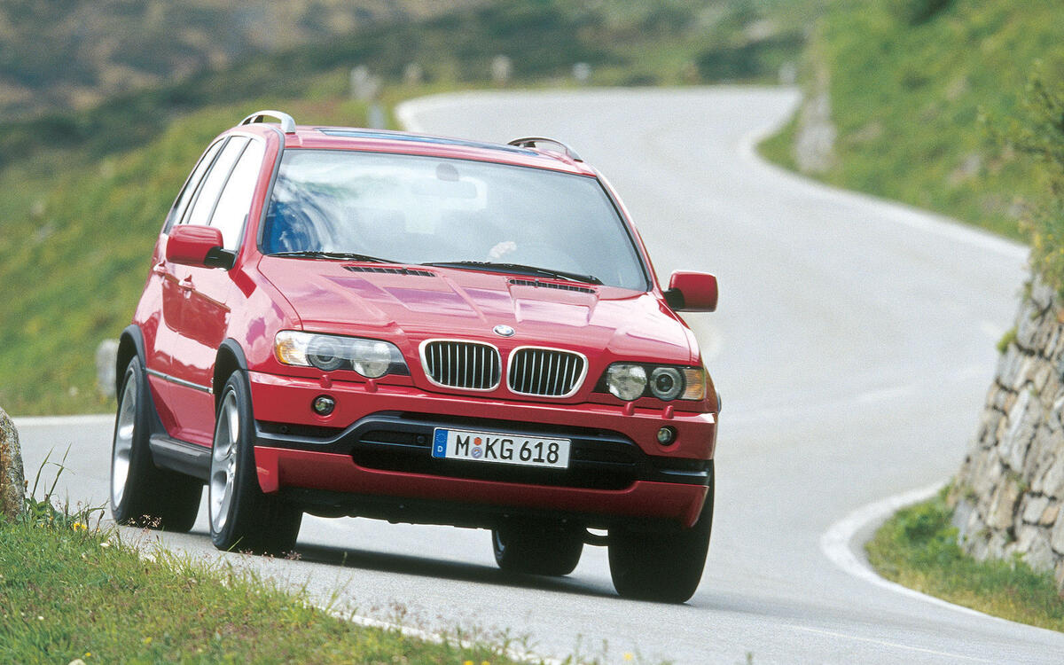 2004: X5 E53 4.8iS