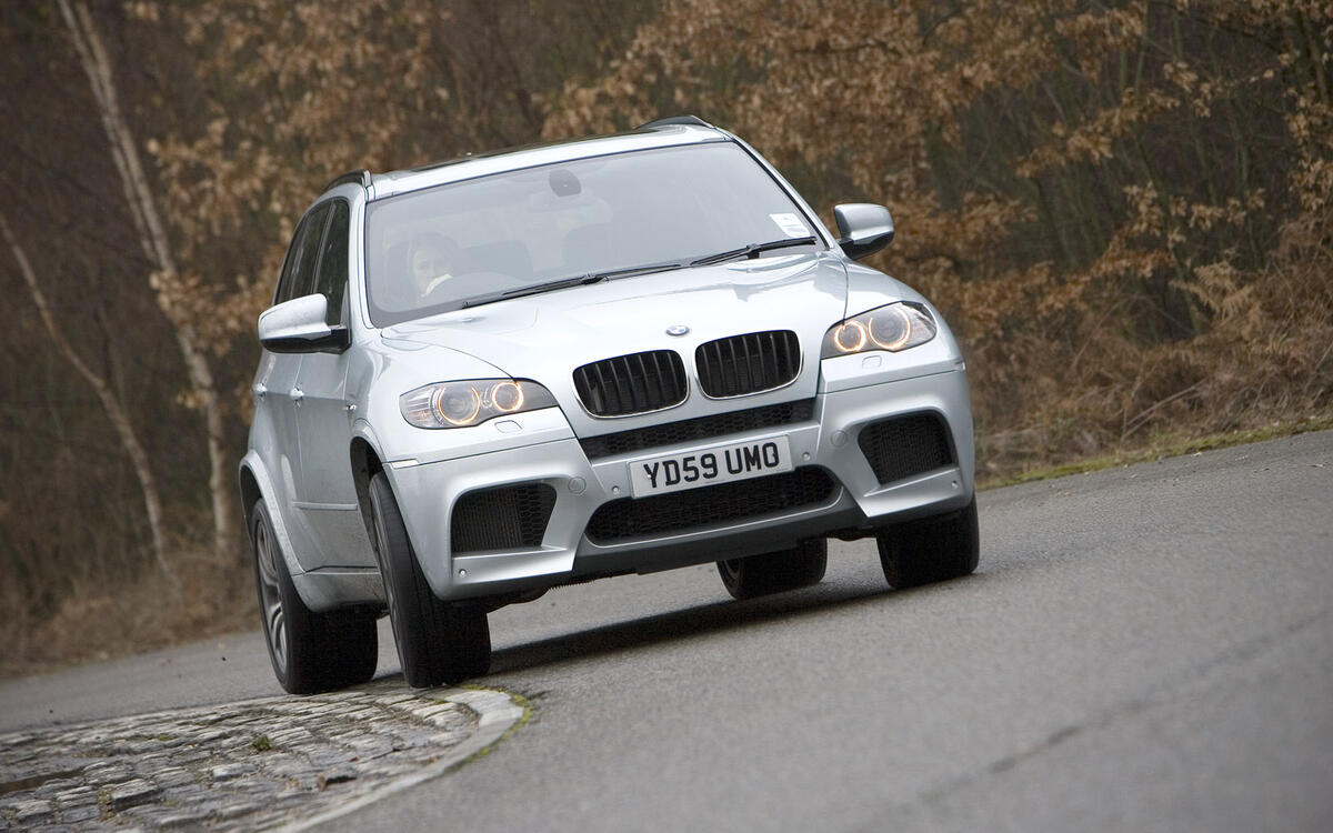 2010: E70 X5M