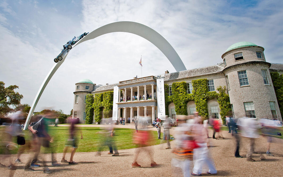 2014 (Mercedes-Benz) 2014 (Mercedes-Benz)