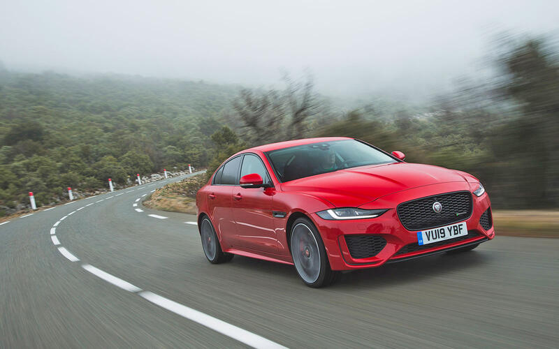 Jaguar XE (2015)