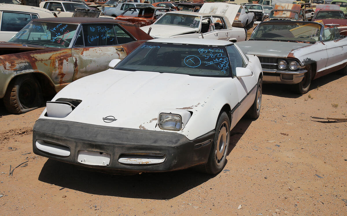 CHEVROLET CORVETTE - 1985 CHEVROLET CORVETTE - 1985