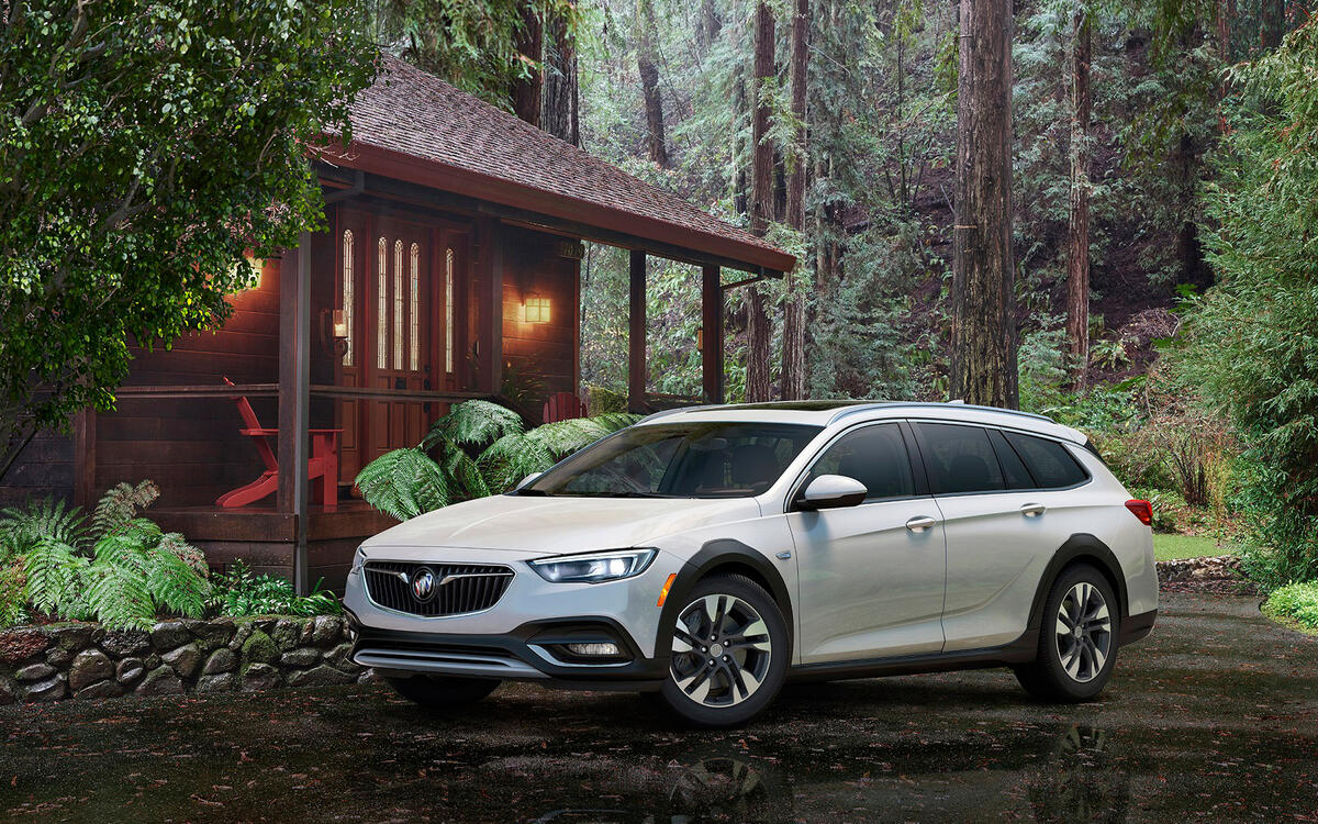 Buick Regal TourX (2017)