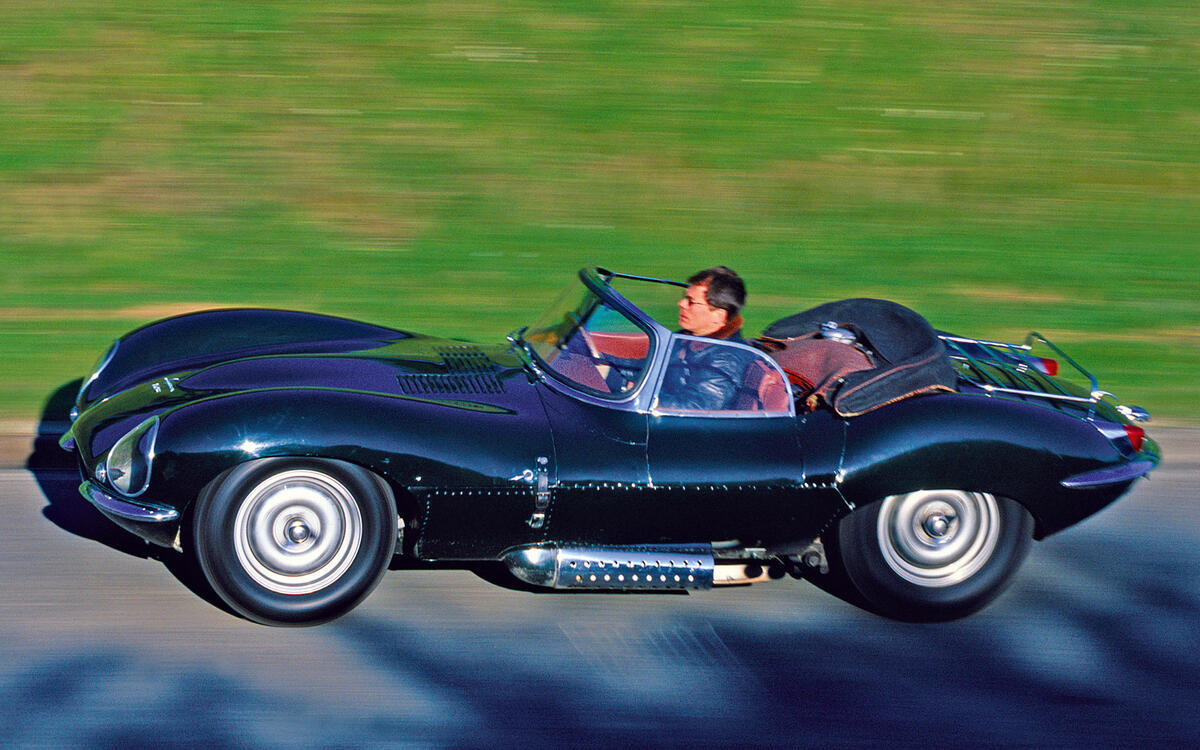 Jaguar XKSS: 16 Jaguar XKSS: 16