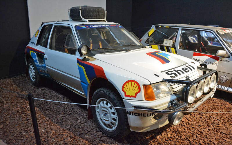Peugeot 205 Turbo 16 (1985) Peugeot 205 Turbo 16 (1985)